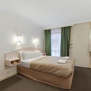 Alexander Motor Inn